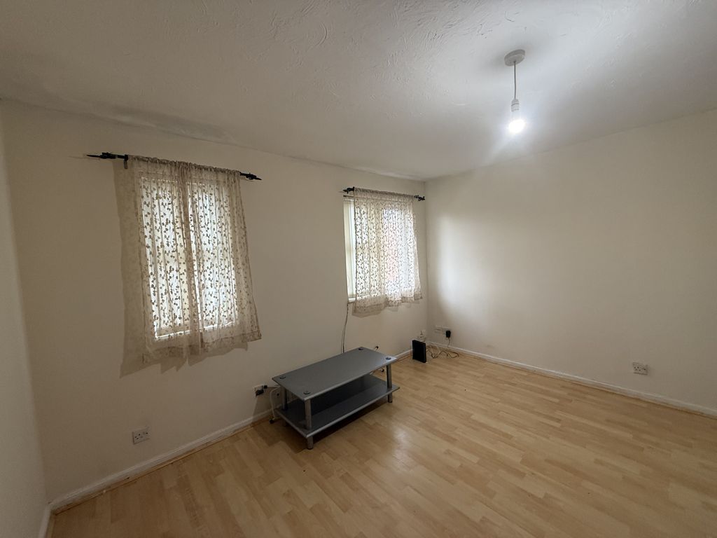 Property photo 2 of 5 Gallery