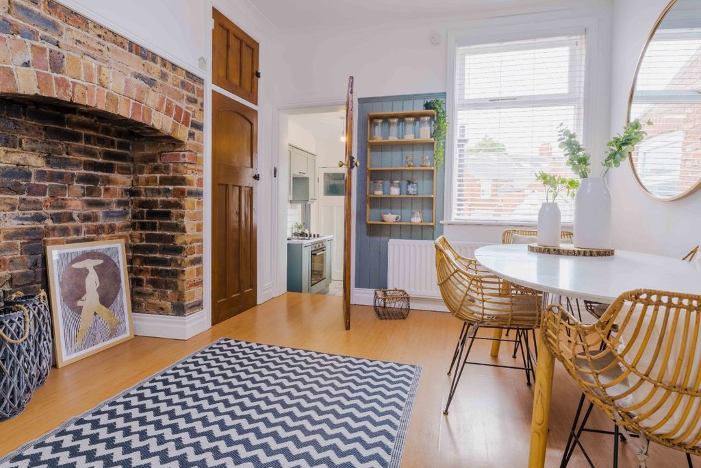 Property photo 2 of 17 5342113