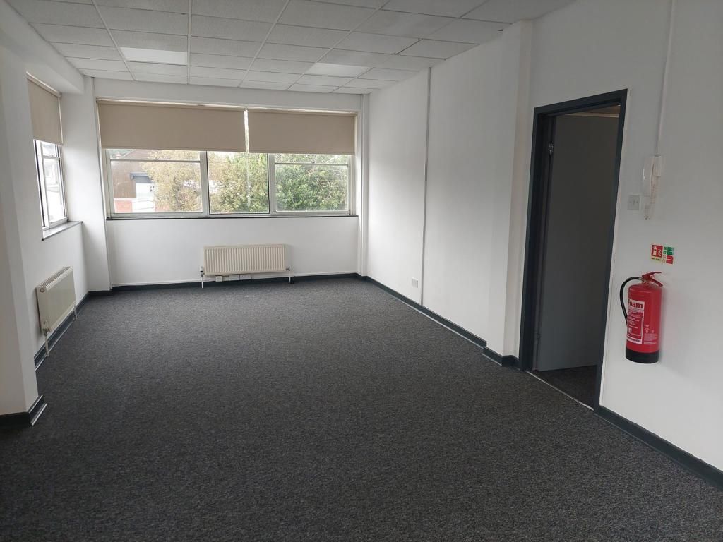 Property photo 2 of 8 Photo 1