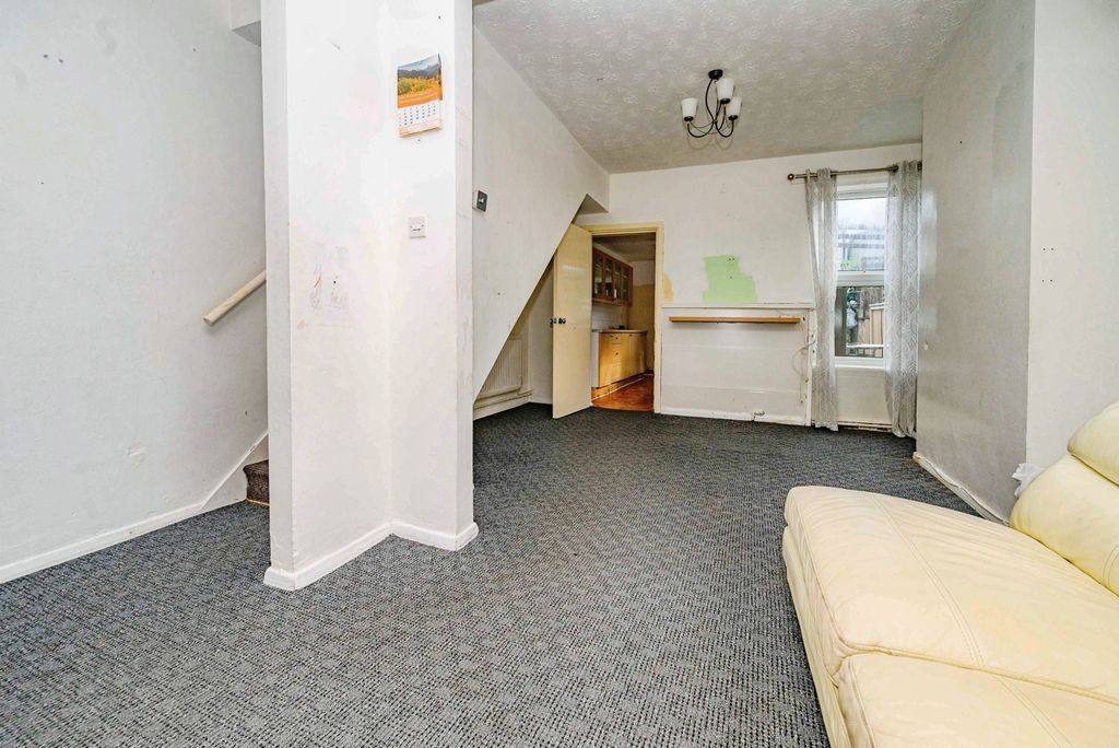 Property photo 2 of 11 Photo