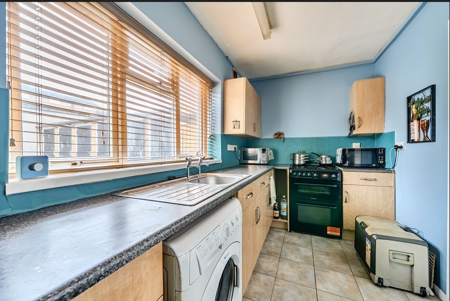 Property photo 3 of 12 Picture No. 16