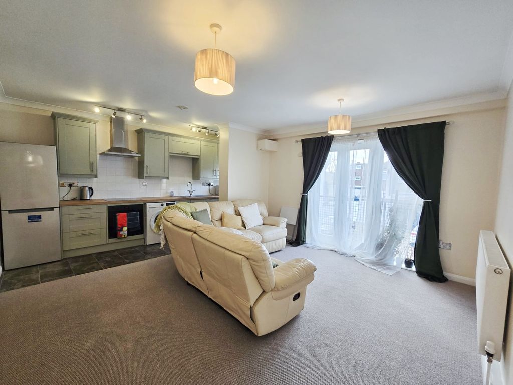 Property photo 3 of 6