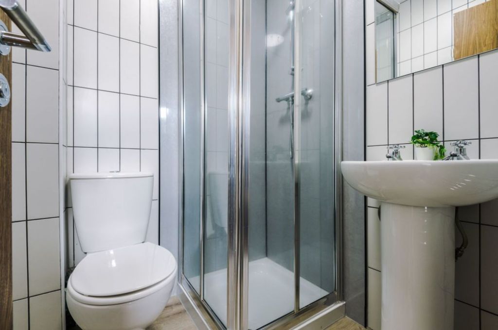 Property photo 2 of 4 Shf8 - Bathroom