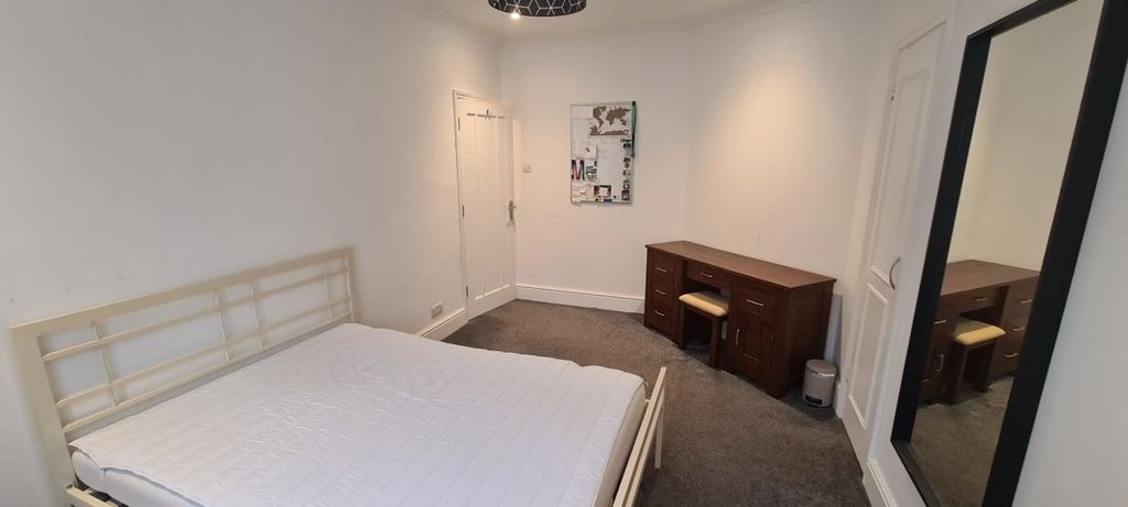 Property photo 3 of 29