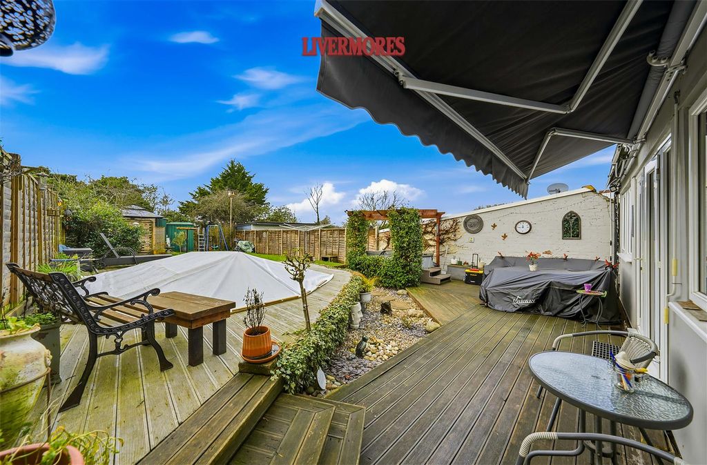 Additional image 7 of 4 bed detached bungalow for saleHeathview Avenue, Crayford, Dartford DA1