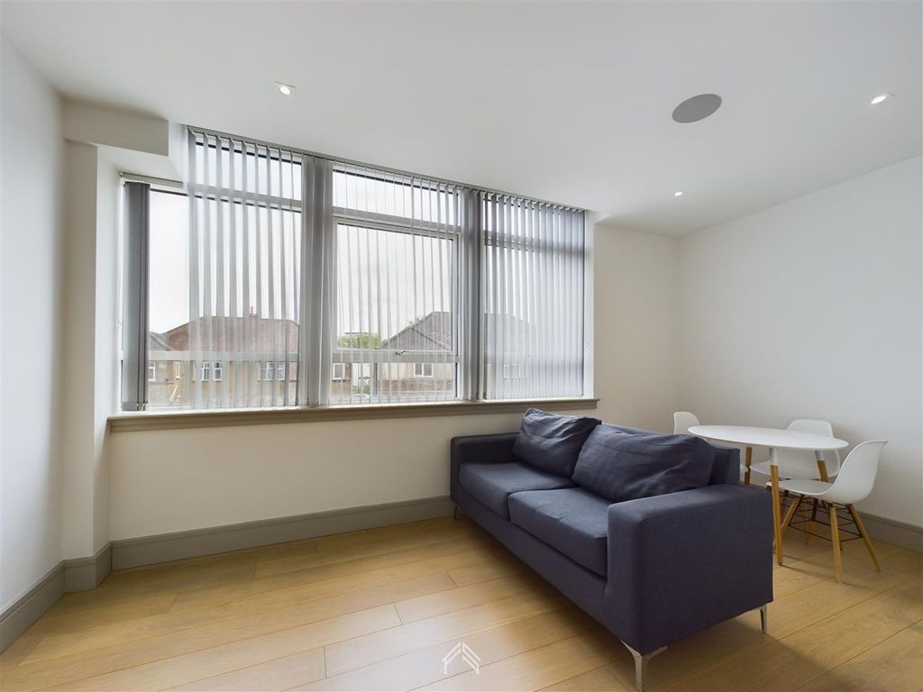 Property photo 1 of 9 Cam01353G0-Pr0059-Still001.Jpg