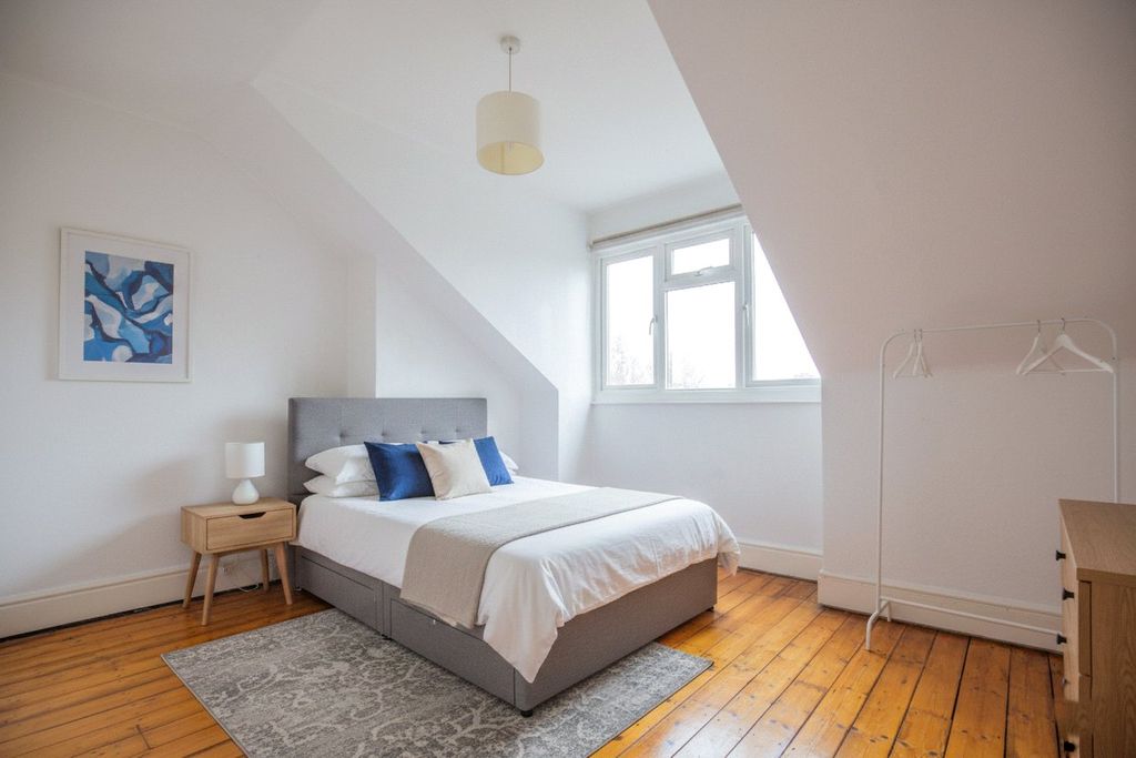 Property photo 3 of 12 Picture No. 22