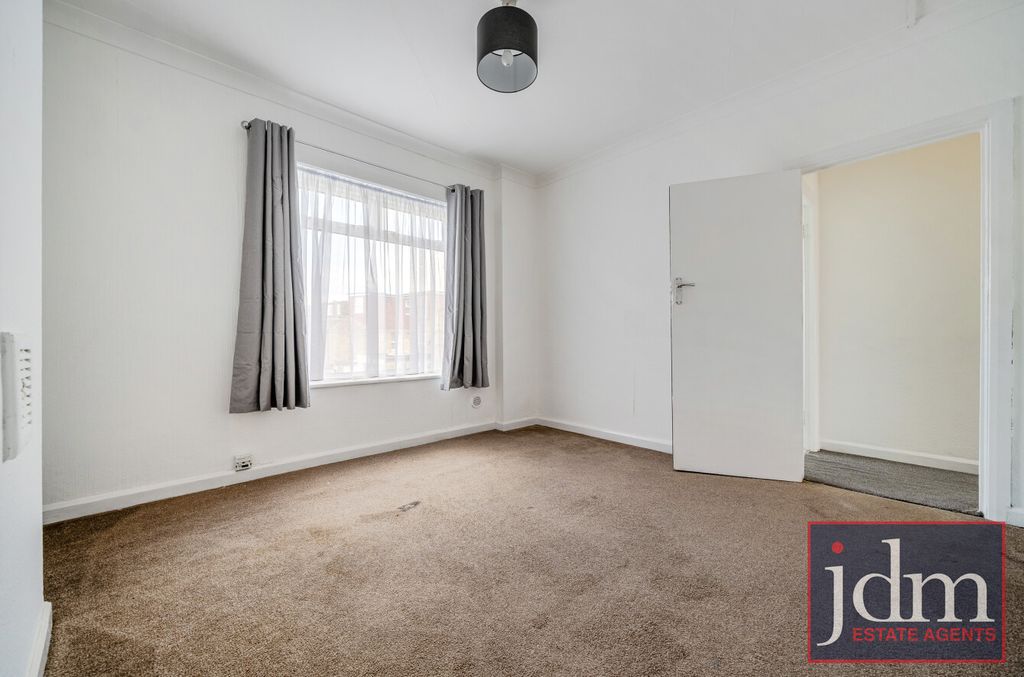 Property photo 3 of 9 42Ff490d-A067-456...