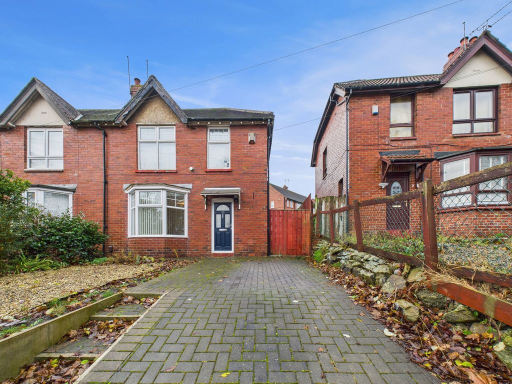 Property photo 1 of 8 External