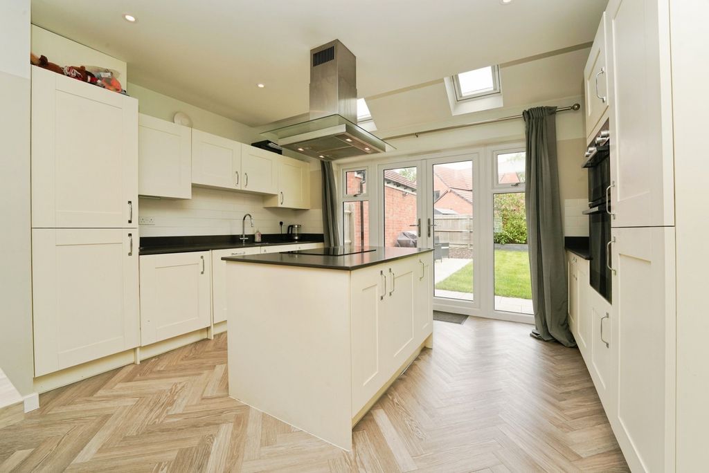 Property photo 2 of 18 Pbox-Img.Jpg