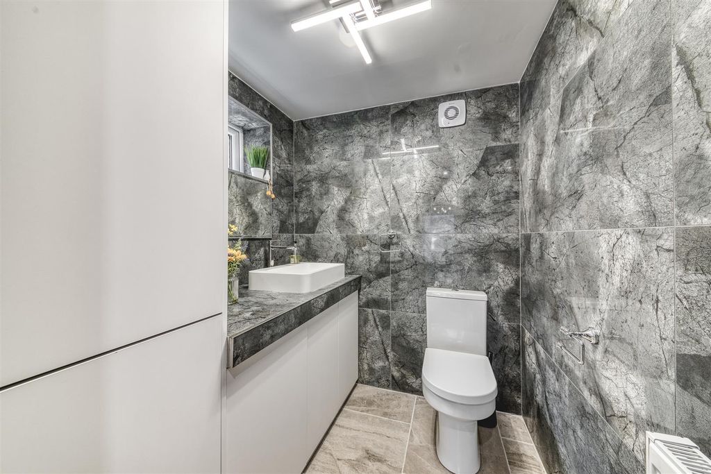 Additional image 10 of 6 bed detached house for saleWhittlebury Drive, Littleover, Derby DE23