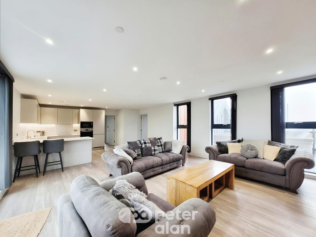 Property photo 1 of 18 Balcony