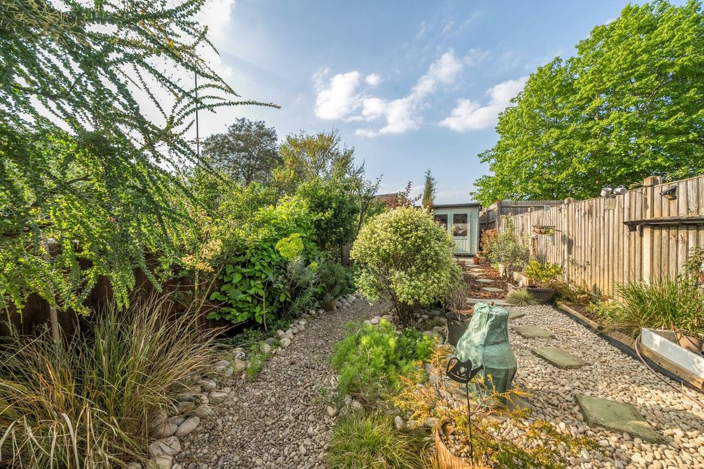 Property photo 2 of 15 Picture No. 36