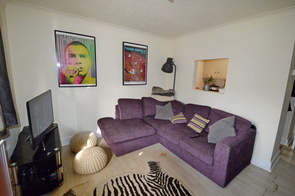 Property photo 3 of 5 Living Room