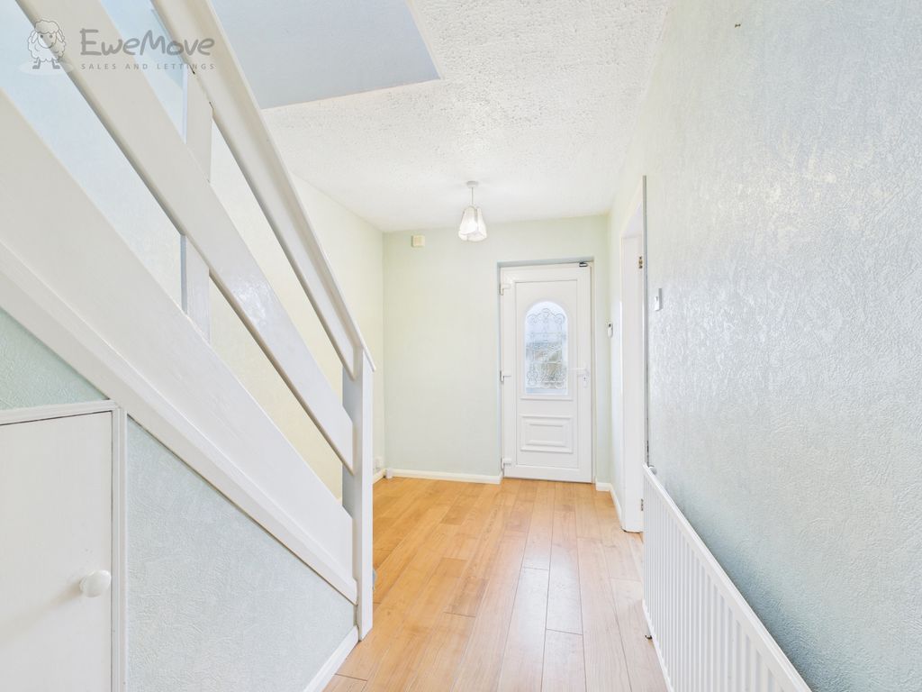 Property photo 3 of 26 Cam05065G0-Pr0018-Still005