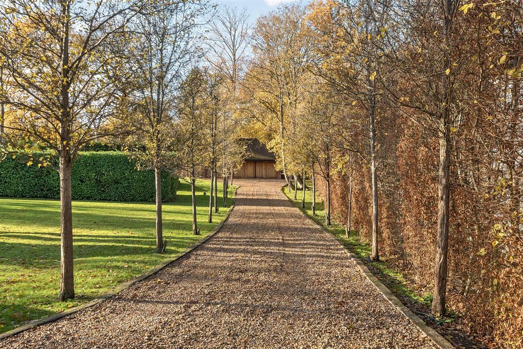 Property photo 2 of 33 1386241-1-692Edc7566F8A.Jpg