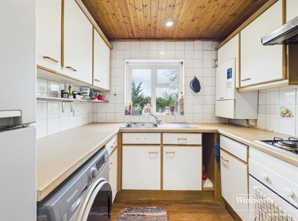 Property photo 2 of 8 Kitchen