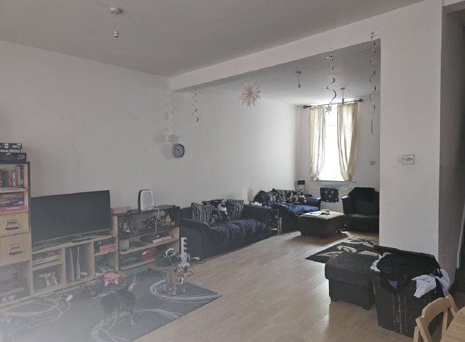 Property photo 2 of 7 Picture No. 15