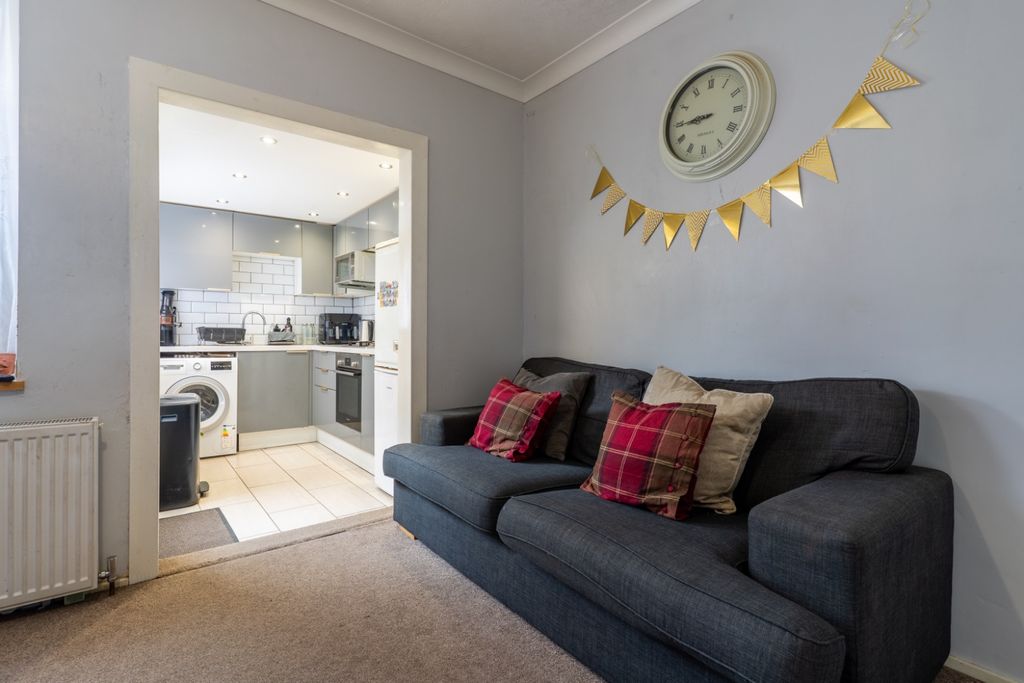 Property photo 3 of 17 5201466