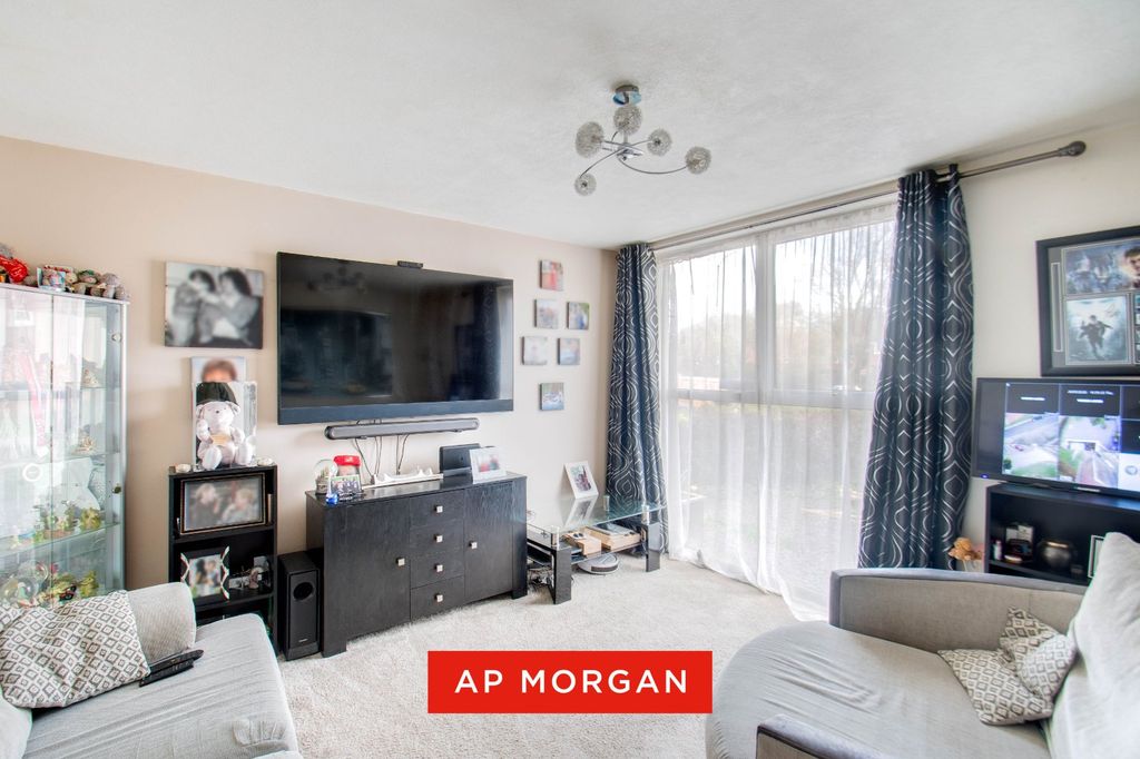 Property photo 2 of 19 Picture No. 02