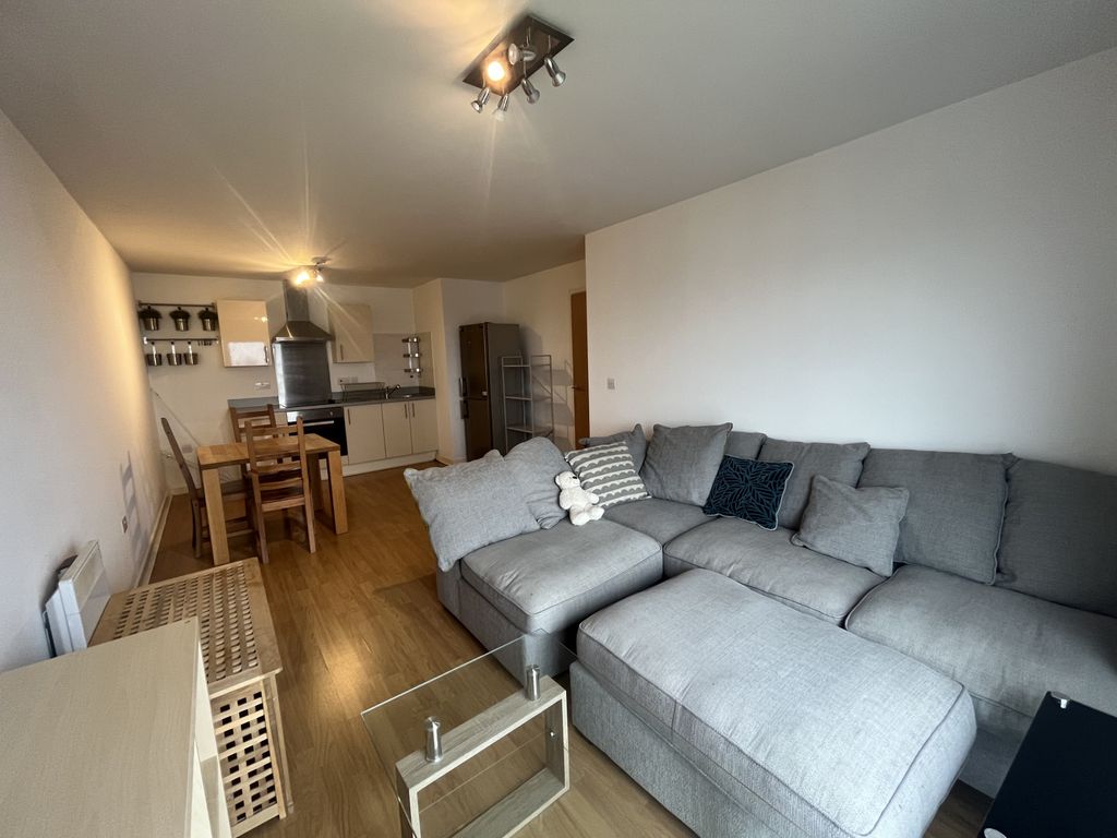 Property photo 2 of 11 Lounge