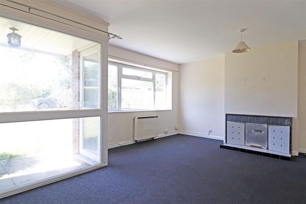 Property photo 2 of 14
