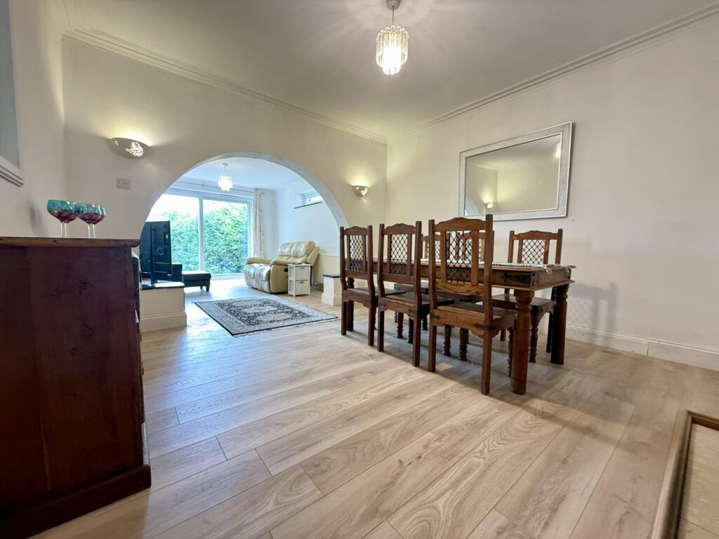 Property photo 3 of 37