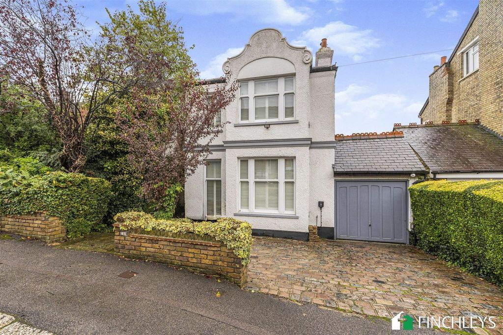 Property photo 1 of 19