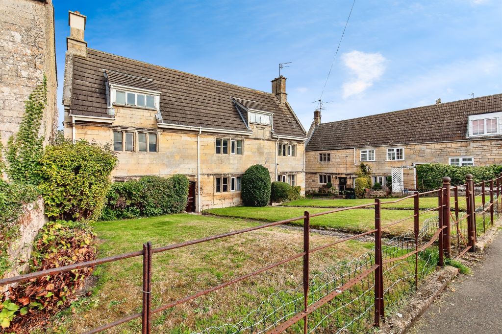 Property photo 1 of 17