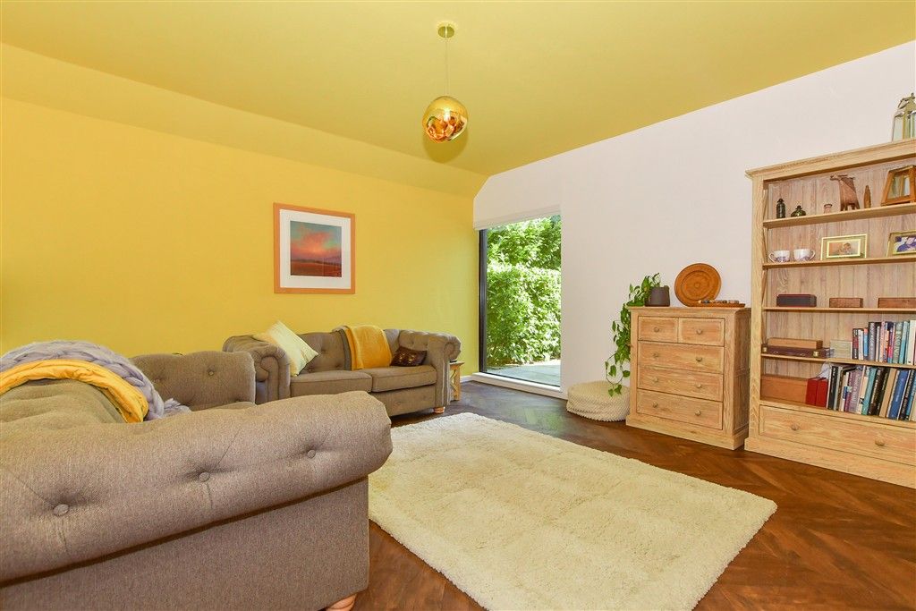 Property photo 3 of 20 Lounge Edited