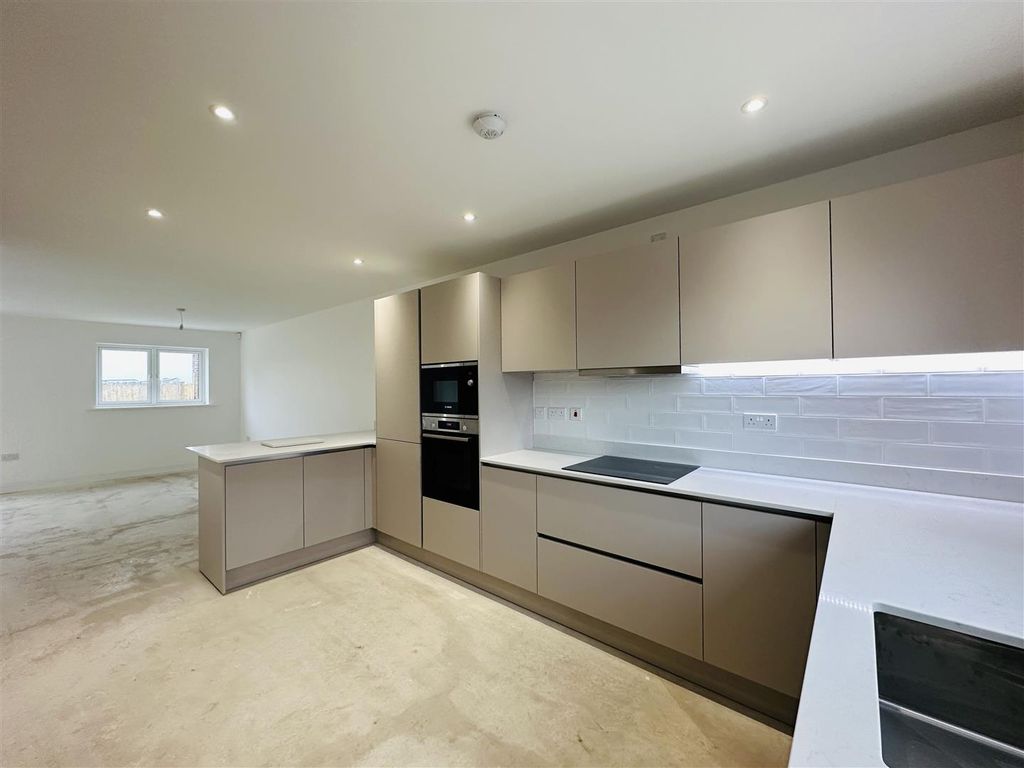 Property photo 2 of 23 Kitchen1.Jpg