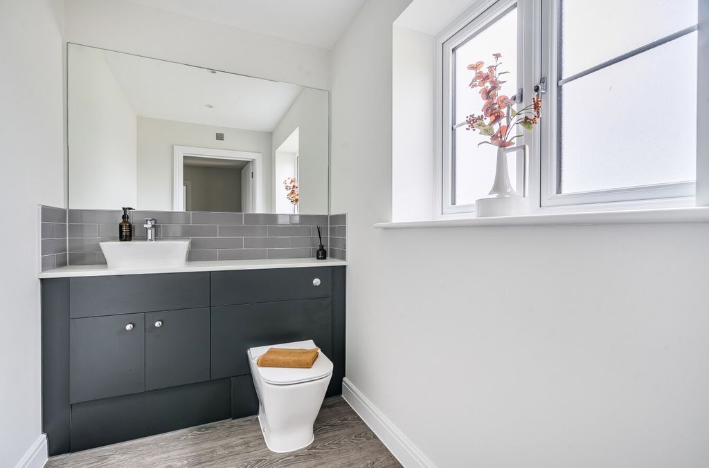 Additional image 13 of 4 bed detached house for saleHackney Way, Mortimer Common, Reading, Berkshire RG7