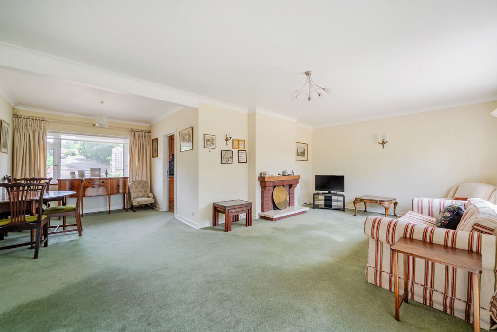 Property photo 2 of 13 Sitting/Dining Room