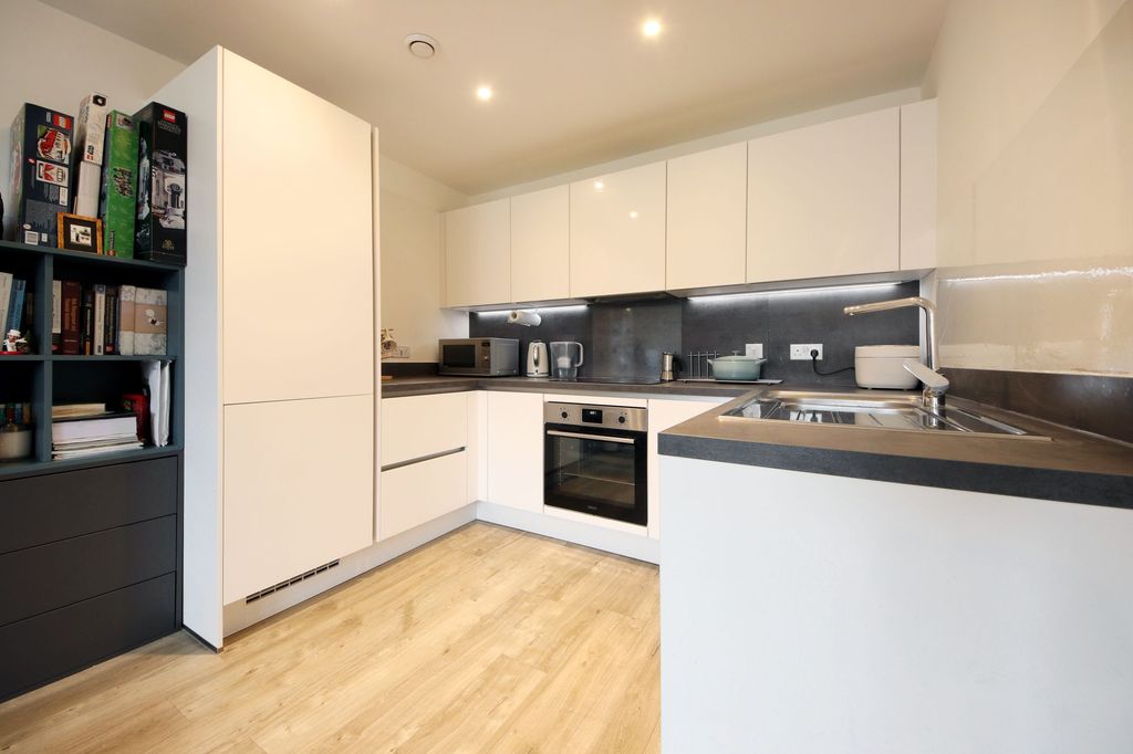 Property photo 3 of 12