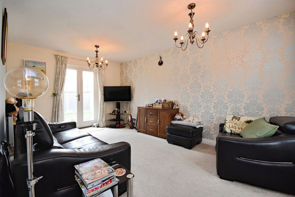 Property photo 3 of 24