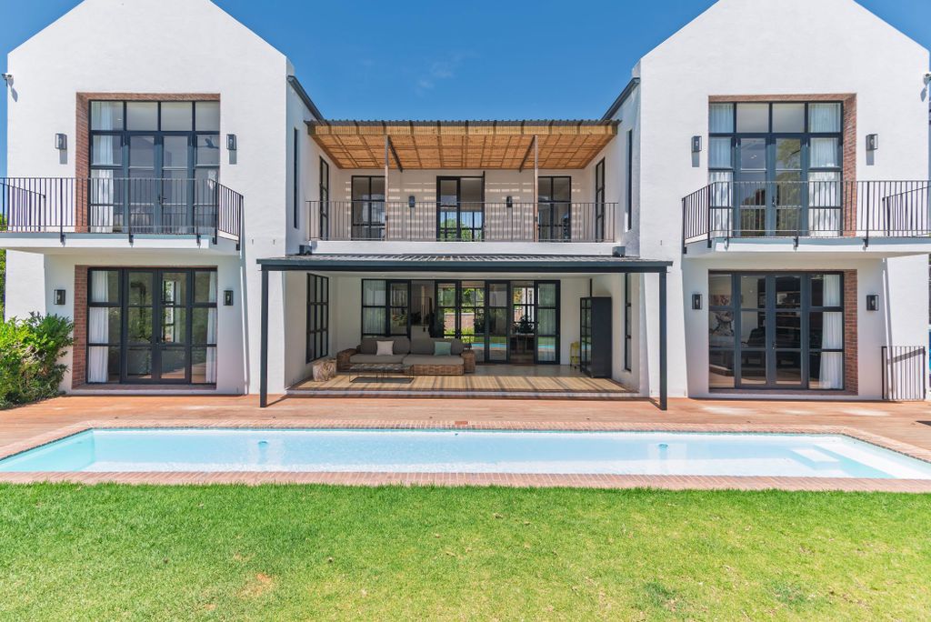 Property photo 2 of 53 Kw1721038