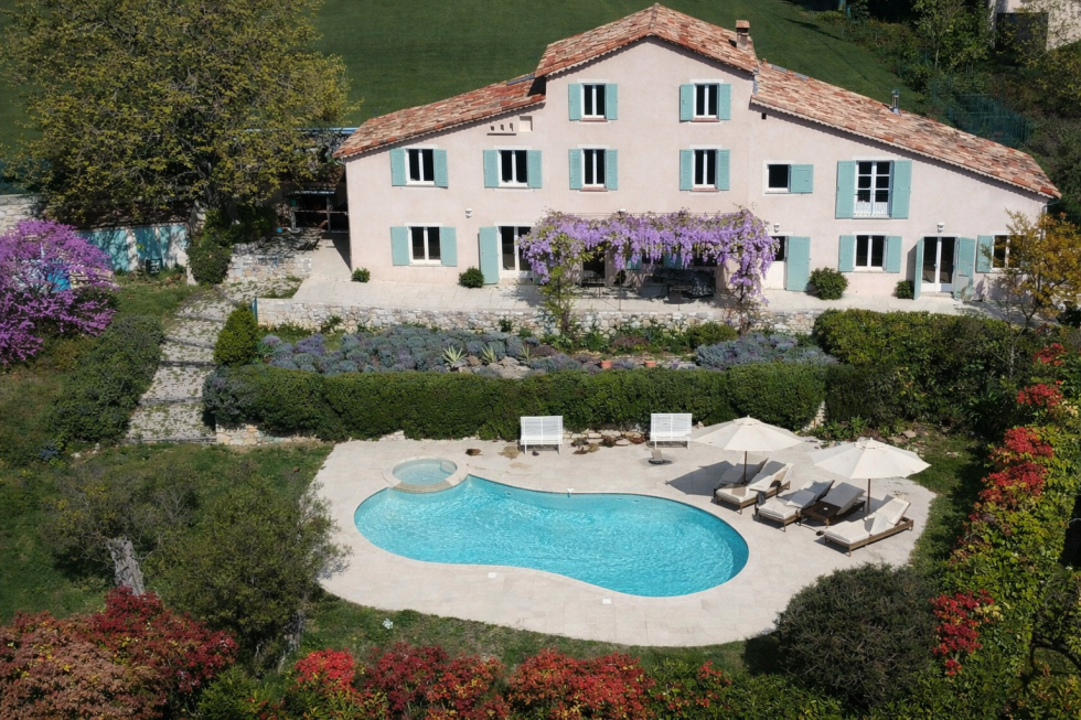 Property photo 2 of 22