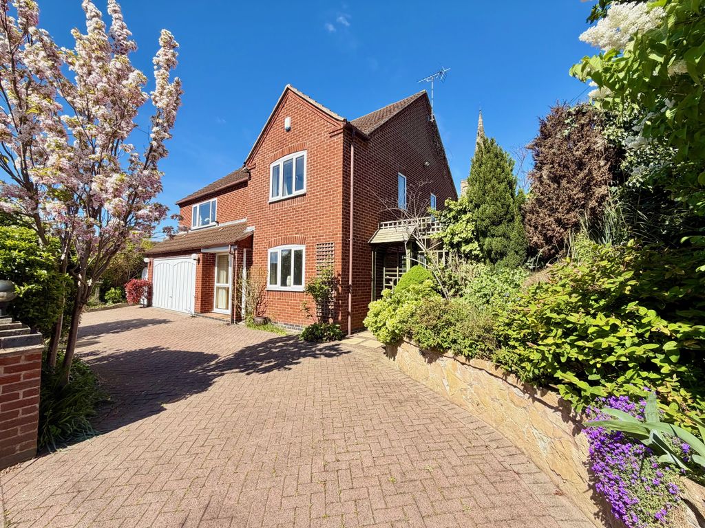 Property photo 2 of 21