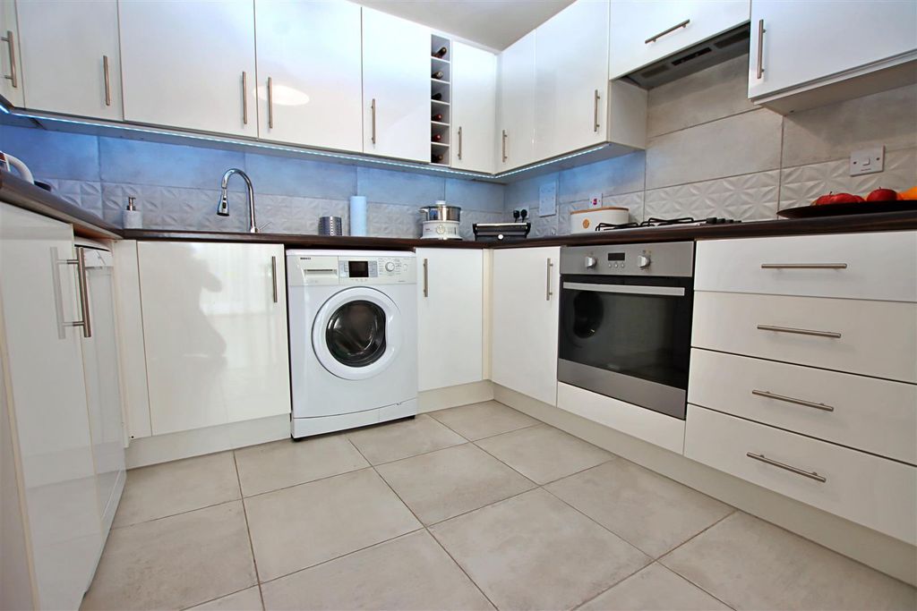 Property photo 3 of 9 Img_6064.Jpg