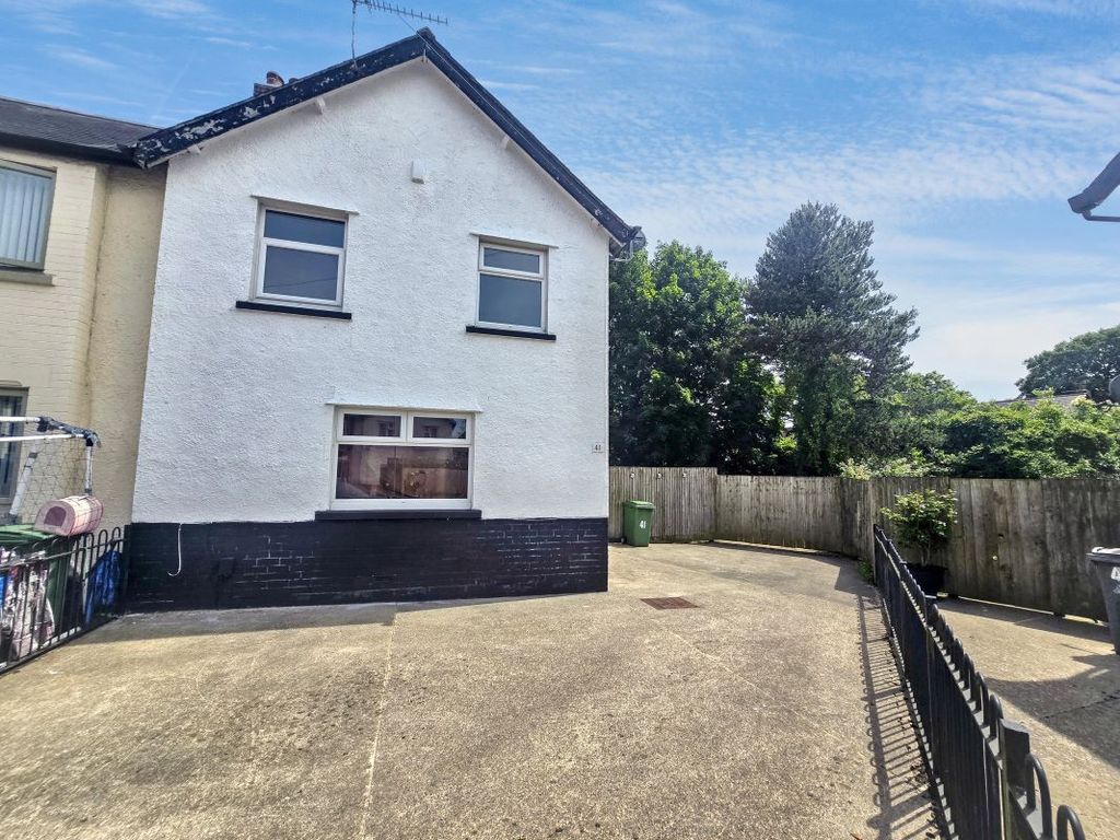 Property photo 2 of 10