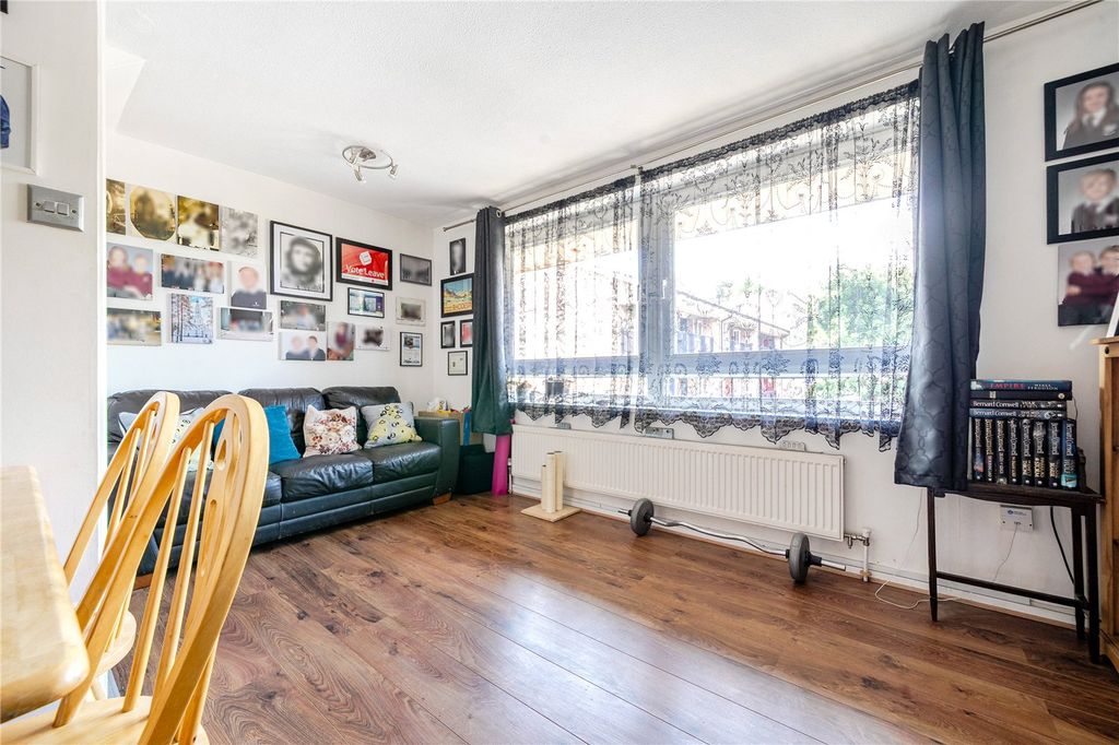Property photo 2 of 19 Picture No. 06