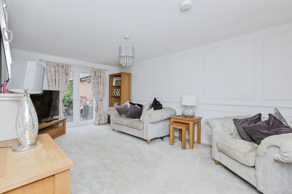 Property photo 3 of 17 Img_5869