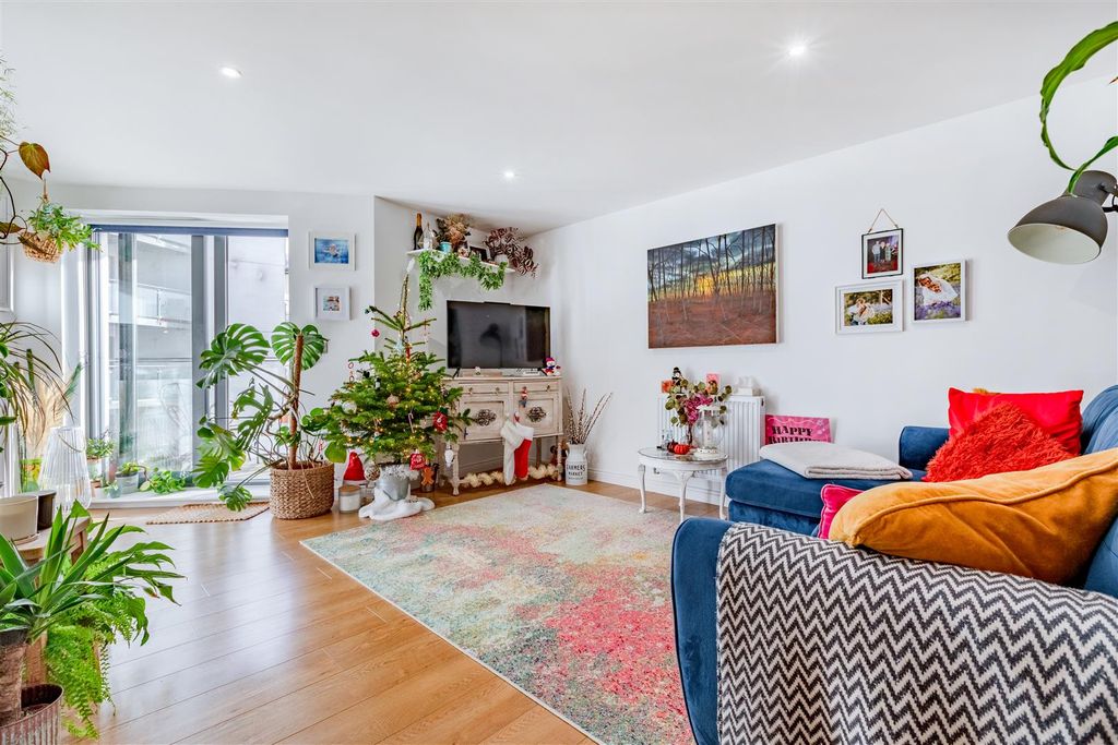 Property photo 3 of 14 Open Plan Reception