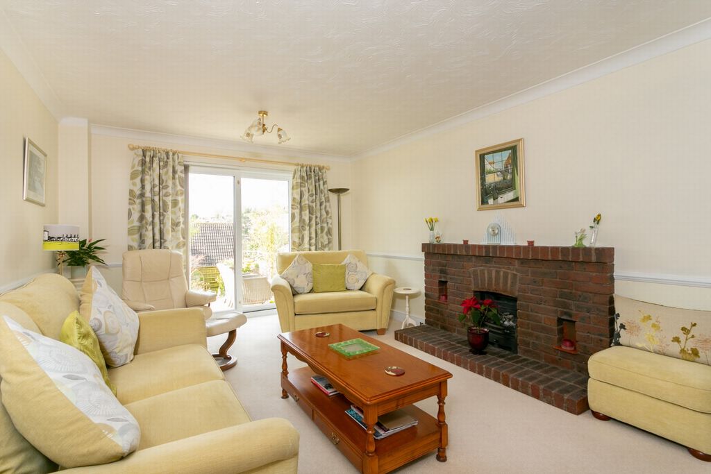 Property photo 3 of 22 Sitting Room