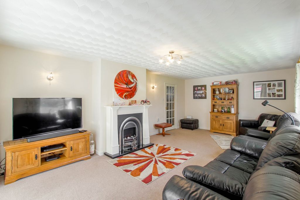 Property photo 3 of 25 Sitting Room