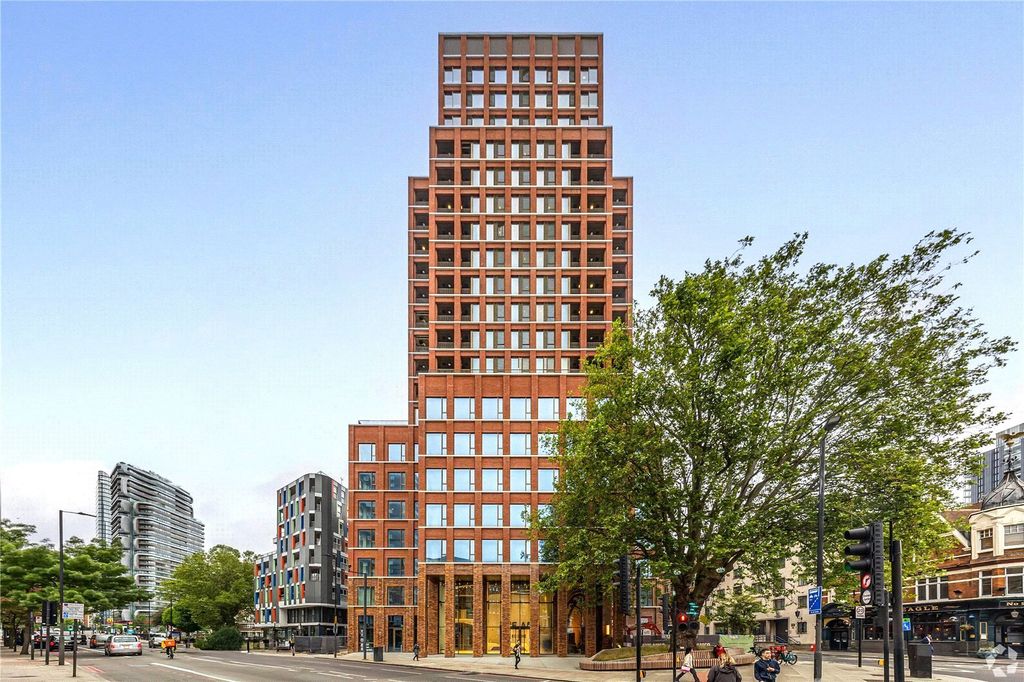 Property photo 2 of 13 The Arc, Ec1