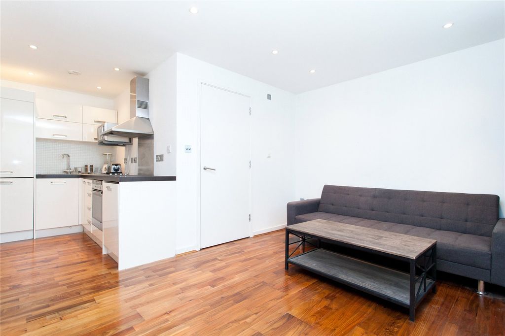 Property photo 1 of 6