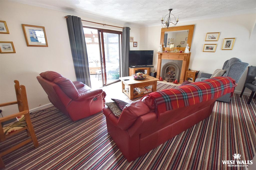 Property photo 2 of 25 14 (7).Jpg