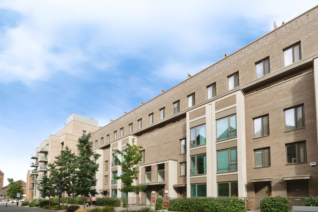 Property photo 1 of 21 Front View