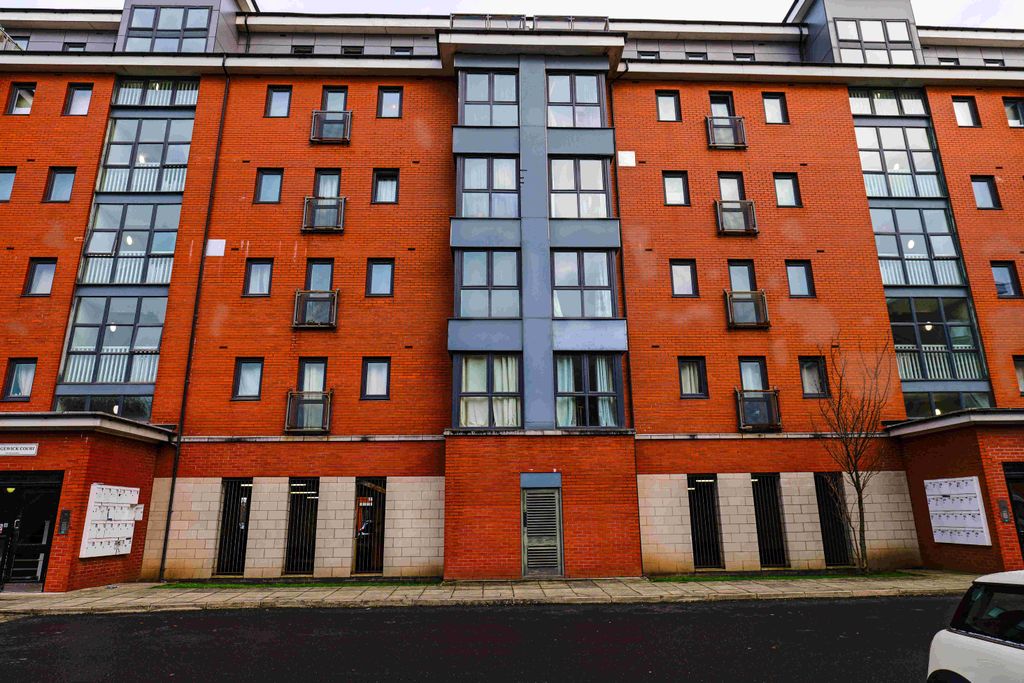 Property photo 1 of 16 External